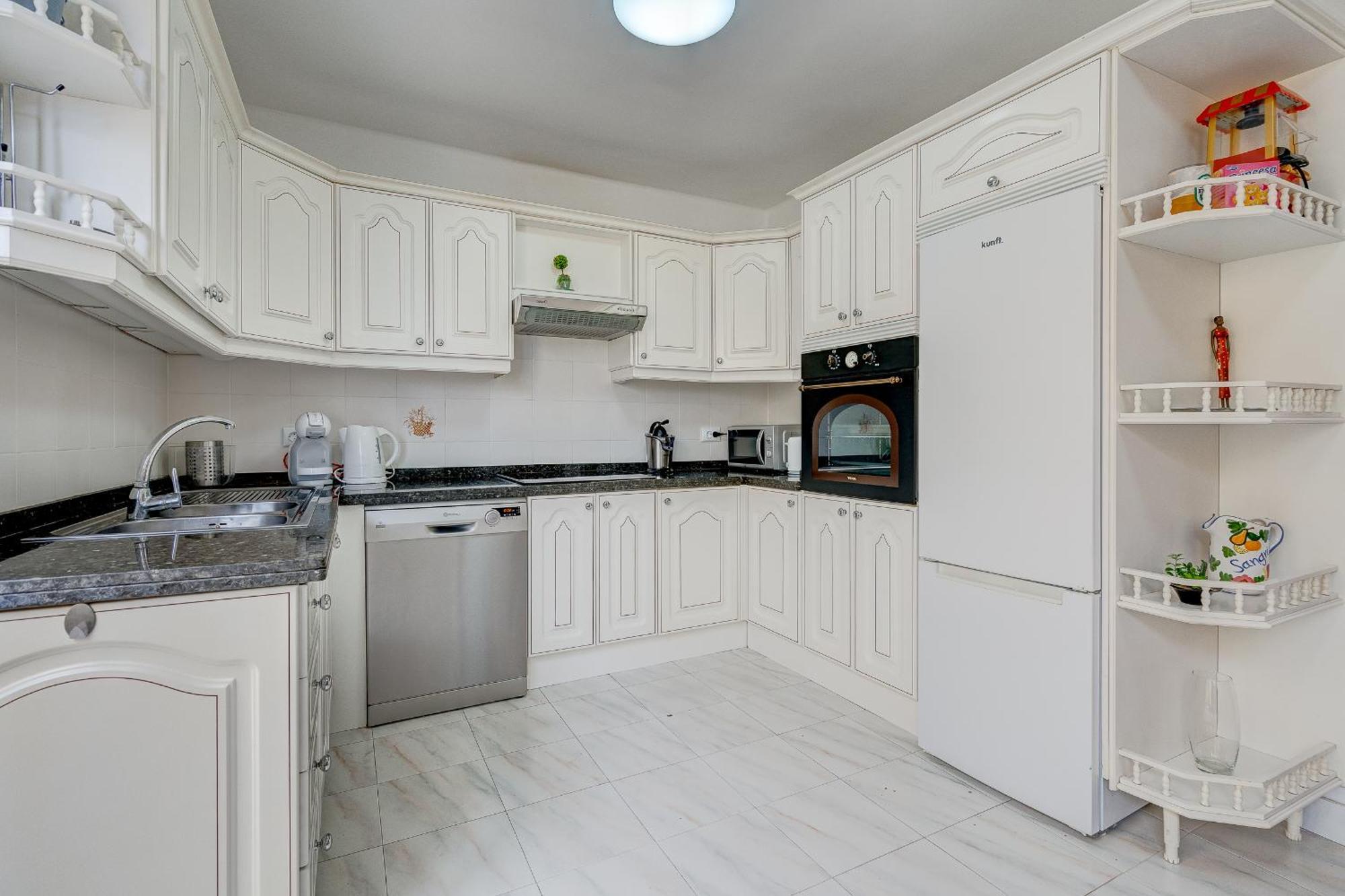 Villa Natali ,Luxury 3-Levels Large Villa On Tenerife, Ocean View, Private Poo L& Barbecue Area Costa Adeje  ภายนอก รูปภาพ