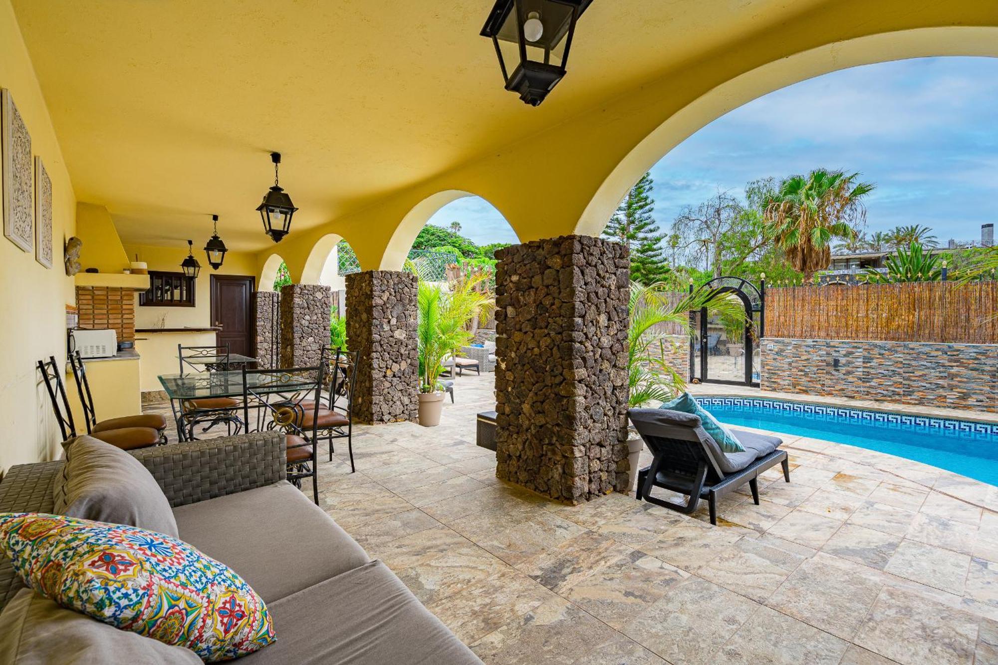 Villa Natali ,Luxury 3-Levels Large Villa On Tenerife, Ocean View, Private Poo L& Barbecue Area Costa Adeje  ภายนอก รูปภาพ